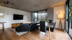 Living area - Magnolia House - Parkville (Parkville)