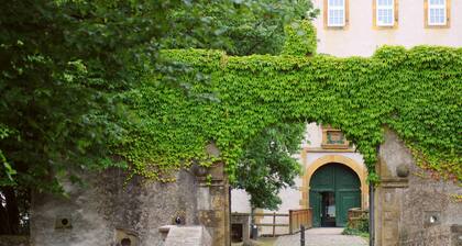 Ferienwohnung „Schöne 100m² Ferien“ mit privater Terrasse, Gemeinschaftsgarten & WLAN