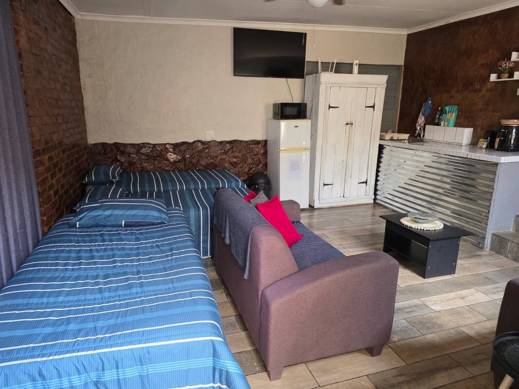 House, 1 Bedroom, Accessible, Smoking | Living area