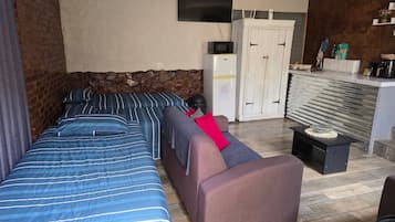 House, 1 Bedroom, Accessible, Smoking | Living area