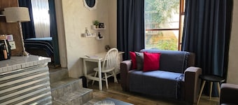 Charming Self Catering Unit in Pretoria Pet-friendly Retreat