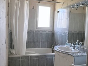 Bathroom - Villa with private pool and AC - 6 guests (Torreilles)
