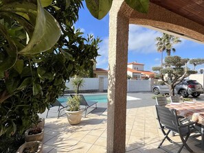 Outdoor dining - Villa with private pool and AC - 6 guests (Torreilles)