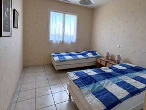 3 bedrooms, free WiFi - Villa with private pool and AC - 6 guests (Torreilles)