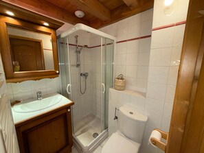 Bathroom - Spacious apartment, panoramic view - 6 guests (Villard-sur-Doron)