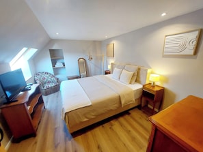 Iron/ironing board, free wired internet - Bluedothotel France (Magnac-Laval)