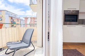 Property grounds - Al Kennedy is an elegant apartment located in La Spezia, on the fifth floor of a residential building with an elevator, ideal for those who wish to stay in a comfortable and well-kept environment. Its location makes it a perfect base for exploring the ci (La Spezia)