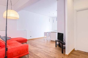 Living area - Al Kennedy is an elegant apartment located in La Spezia, on the fifth floor of a residential building with an elevator, ideal for those who wish to stay in a comfortable and well-kept environment. Its location makes it a perfect base for exploring the ci (La Spezia)