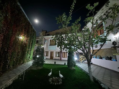 Siyob Hotel & Hostel