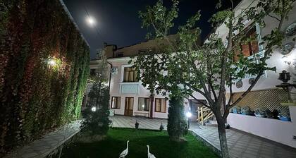 Siyob Hotel & Hostel