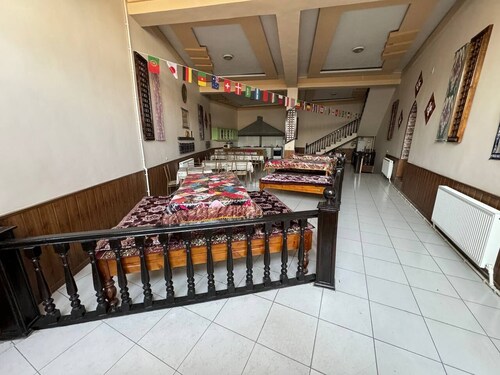 Siyob Hotel & Hostel