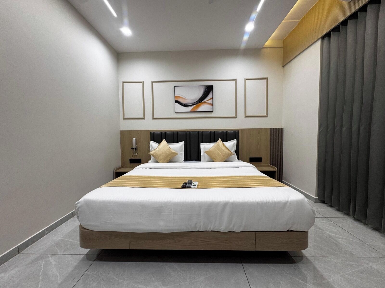 Deluxe Double Room, City View