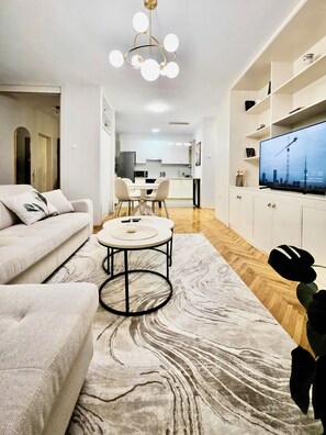 Living area - Central Skopje Luxury Two-Bedroom Apartment -Modern & Spacious - Private Parking (Skopje)