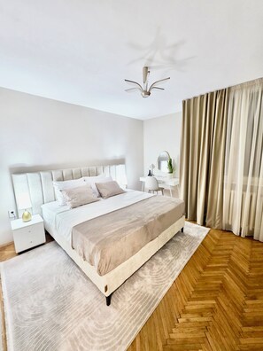 Room - Central Skopje Luxury Two-Bedroom Apartment -Modern & Spacious - Private Parking (Skopje)
