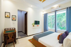 Room - ELIVAAS Serenita Abode Tranquil Escape (Bagradhauran)