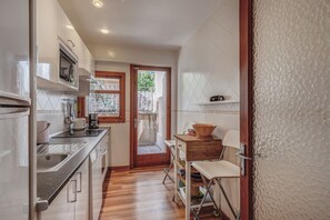 Private kitchen - Neptuno 3: Stunning apartment with sea views in Port de Soller with A/C (Port de Sóller)