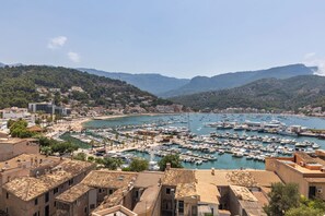 Marina - Neptuno 3: Stunning Sea Views Apartment in Port de Soller w/AC (Port de Sóller)