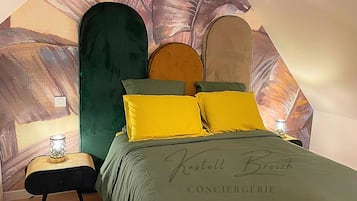 4 Schlafzimmer, Schreibtisch, BĂŒgeleisen/BĂŒgelbrett, kostenloses WLAN