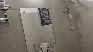 Deluxe Double Room, Balcony, Sea View | Bilik Mandi