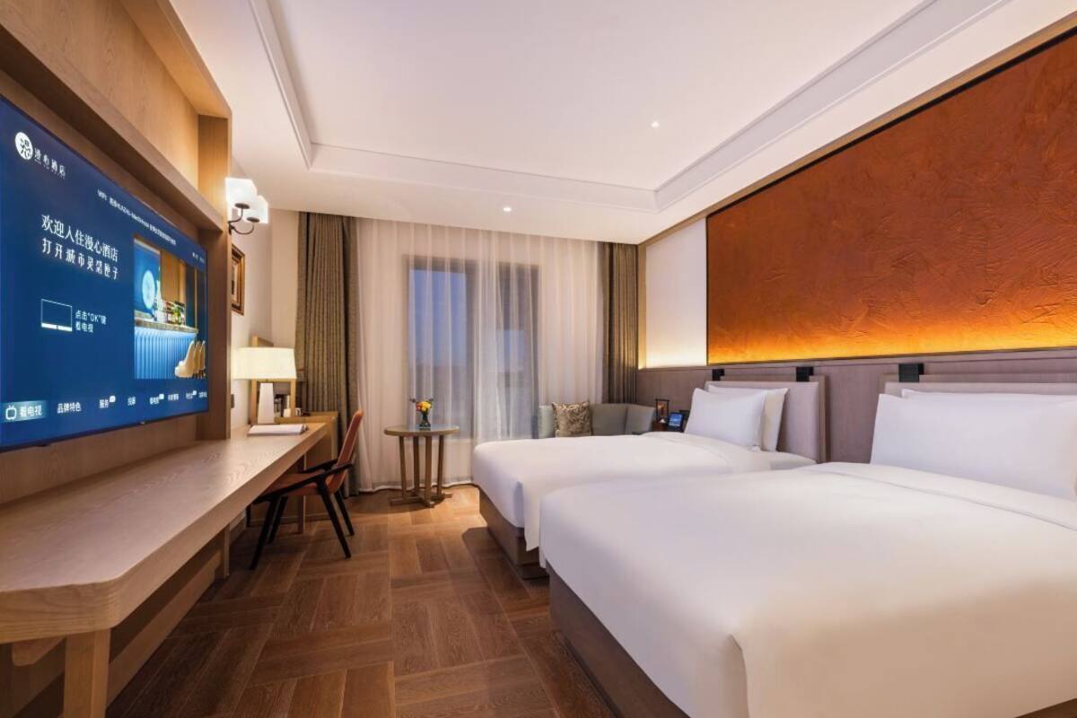Kamar Double atau Twin Desain, pemandangan halaman | Seprai katun Mesir, seprai premium, dan selimut bulu angsa