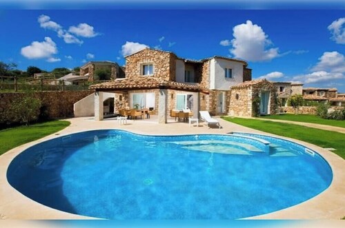 Nicolaus Prime Pool Villas Villas Resort
