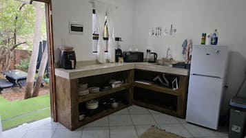 House, 2 Bedrooms, Smoking, Garden View | Interior