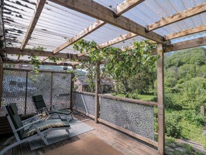 Cottage | Terrace/patio - Ferryman's Lodge (Chepstow)