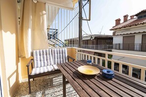 Outdoor dining - Erato Apartment 2 by RentalsPro - Nea Plagia (Plagia)