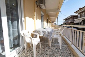 Outdoor dining - Erato Apartment 1 by RentalsPro - Nea Plagia Halkidiki (Plagia)