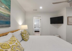 Room - OCEANSIDE Seabrook on Pompano Ct, 4BR, Screened Porch, Dogs OK, Direct Boardwalk Access! (Seabrook Island)