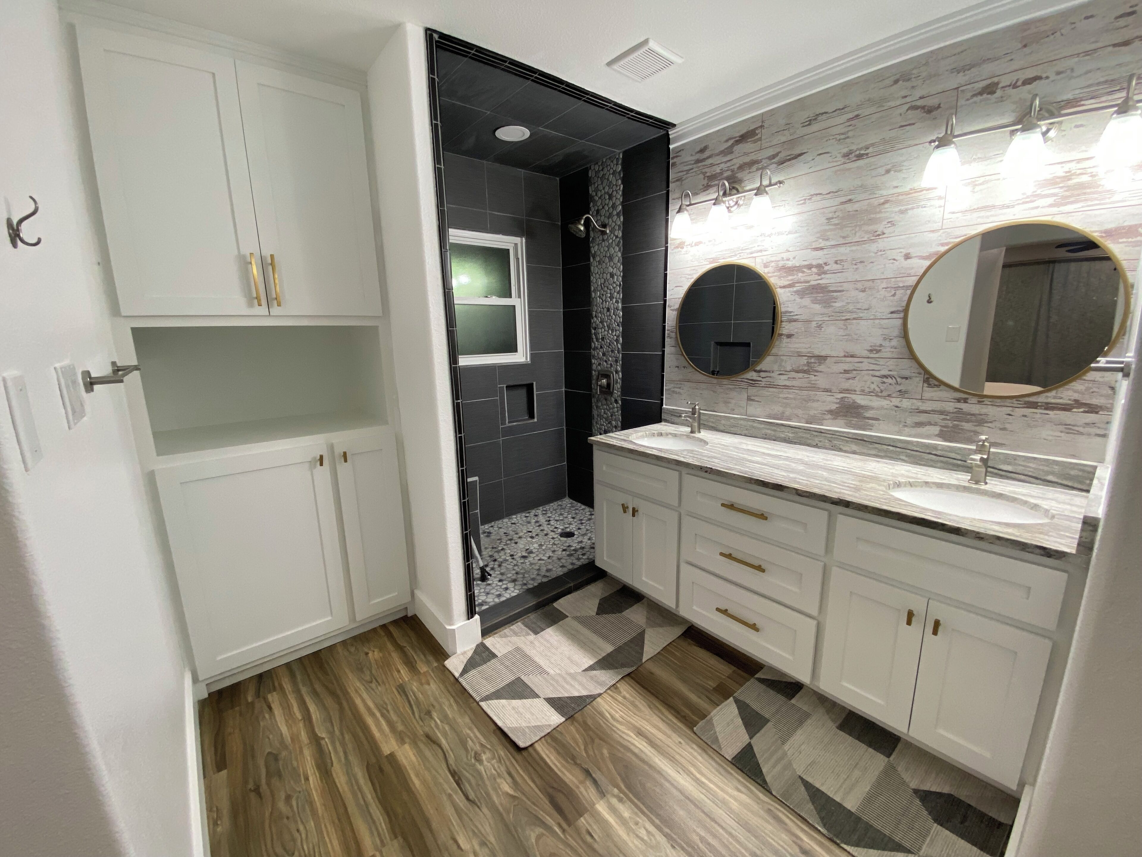 Shower, towels, toilet paper