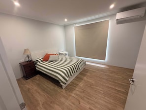 Iron/ironing board, WiFi, bed sheets - Dudley Park Getaway with ensuite in each bedroom! (Dudley Park)