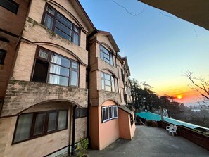 Exterior - Hotel Amar Palace Shimla Mountain View (Shimla)