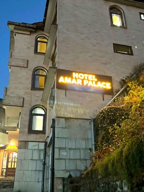 Exterior detail - Hotel Amar Palace Shimla Mountain View (Shimla)