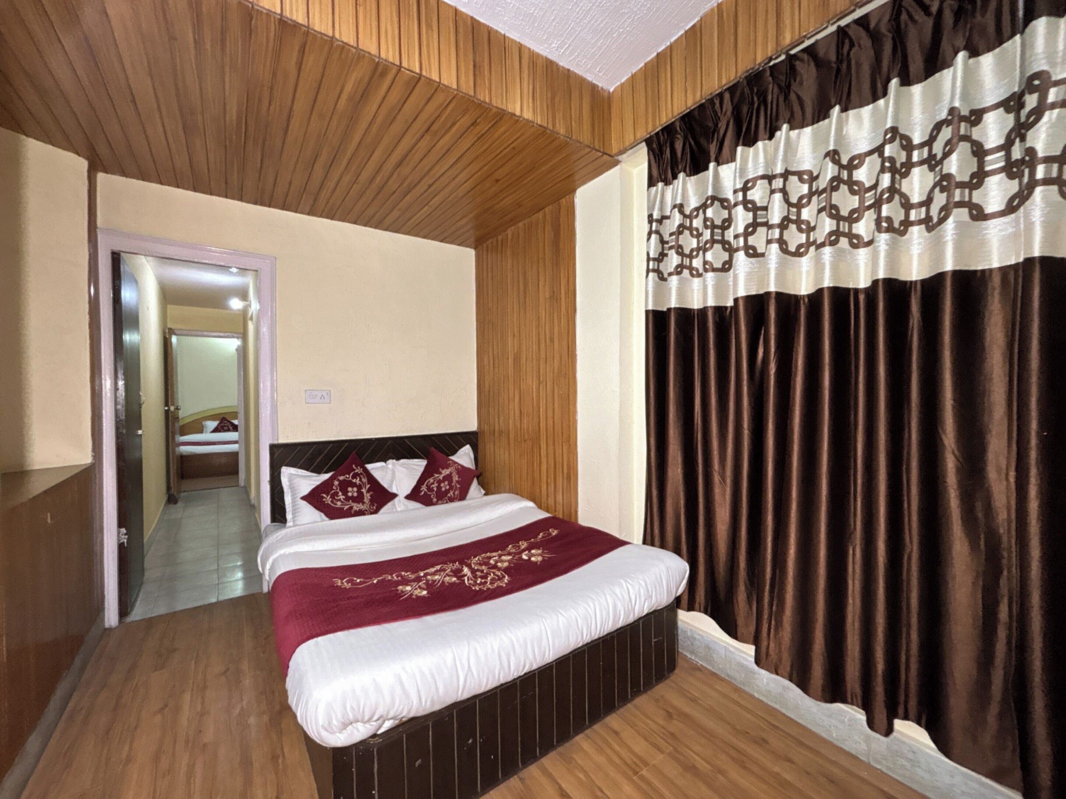 Family Room, Mountain View