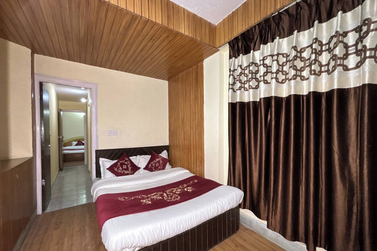 Family Room, Mountain View