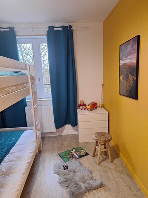 2 bedrooms, iron/ironing board, travel cot, WiFi - Gite des Montagnes In the middle of the Auvergne volcano park. Newly renovated cottage (Saint-Victor-la-Rivière)