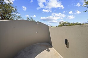 Property grounds - Kimbilia Luxury Villa  (Hoedspruit)