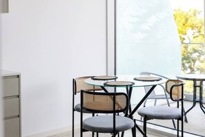 Dining - Premium Seafront studio at Batumi Botanical Gardens (Batumi)