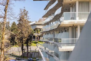 Property grounds - Premium Seafront studio at Batumi Botanical Gardens (Batumi)