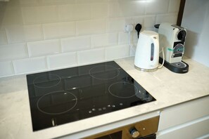 Fridge, microwave, oven, stovetop - The Oban Apartment. Modern 2 bedroom apartment. (Oban)