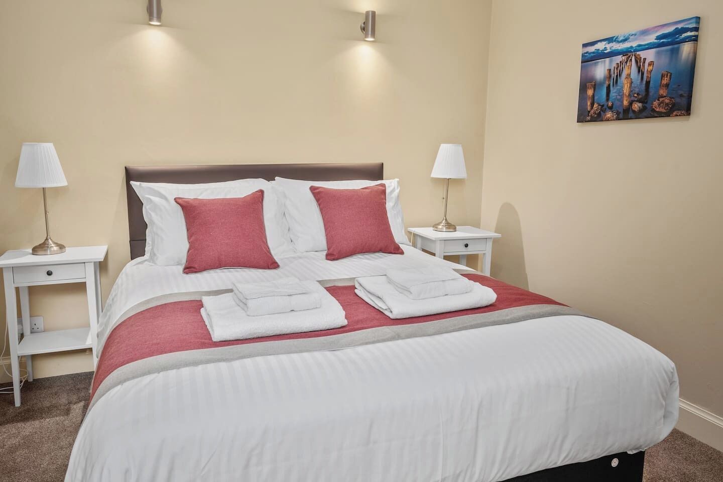 2 slaapkamers, een strijkplank/strijkijzer, gratis wifi, beddengoed