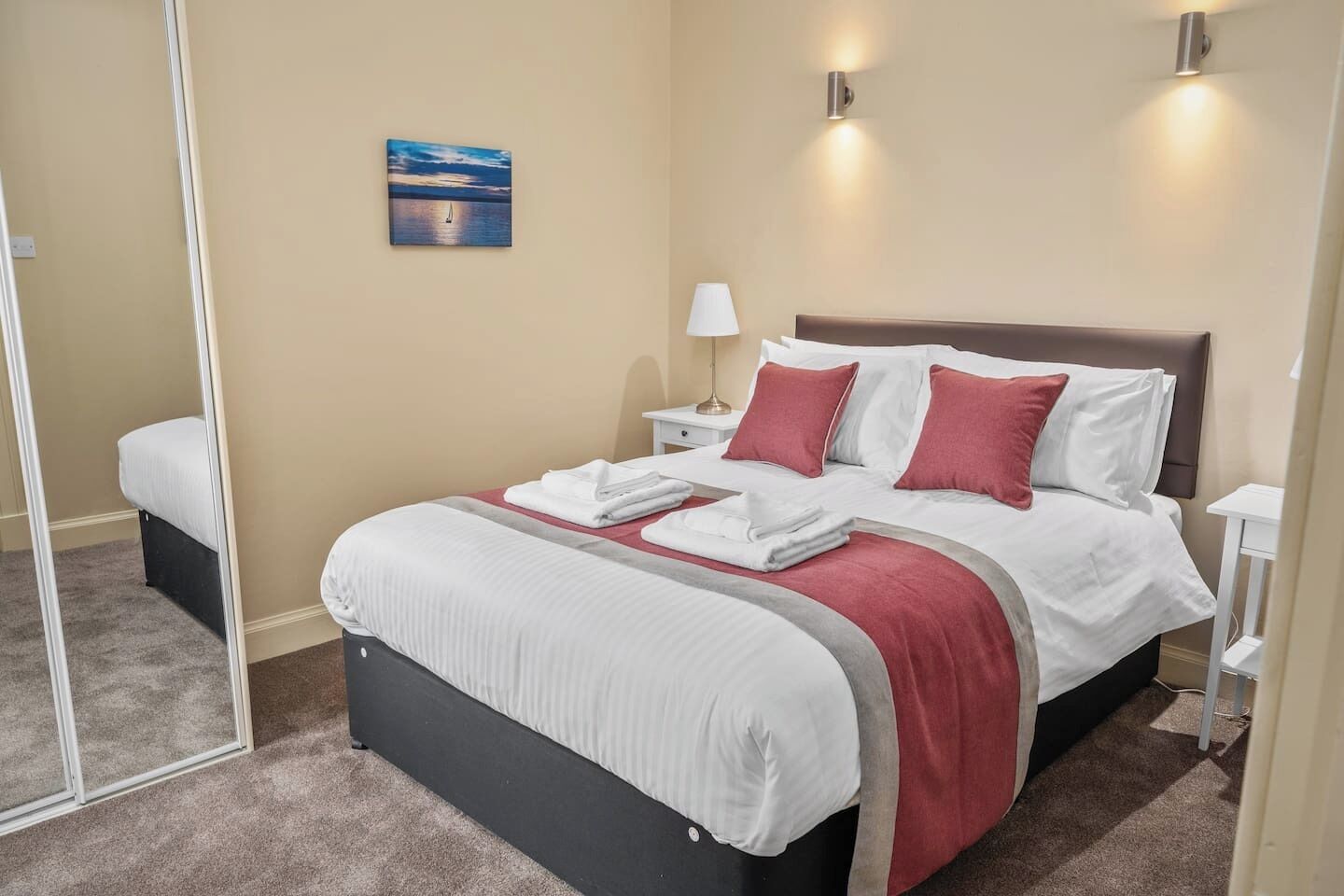 2 bedrooms, iron/ironing board, free WiFi, bed sheets