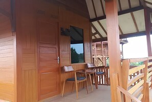 Bungalow, Garden View | Terrace/patio