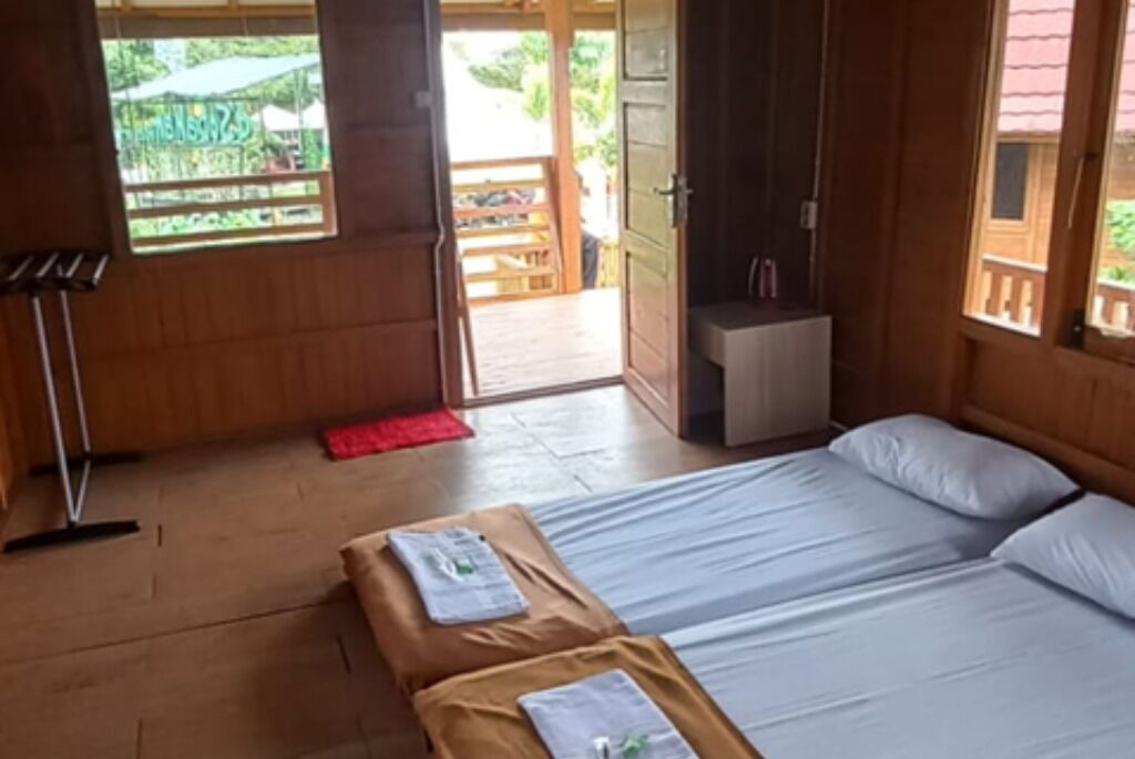 Bungalow, Garden View