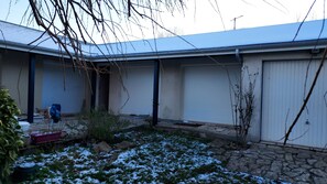 Property grounds - Cottage 100m from the sea (Ver-sur-Mer)