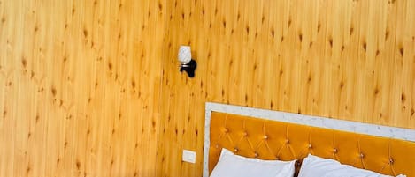 Habitación doble Confort, balcón, vista a la montaña | Escritorio, espacio para trabajar con laptop y wifi gratis
