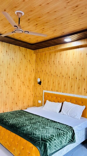 Comfort tweepersoonskamer, balkon, uitzicht op bergen