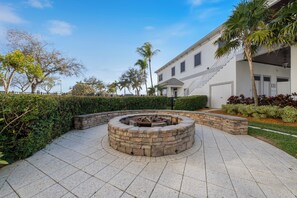 Terrace/patio - Beautiful, Stylish Poolside Condo! (Bonita Springs)