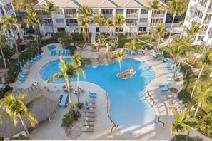 Pool - Beautiful, Stylish Poolside Condo! (Bonita Springs)